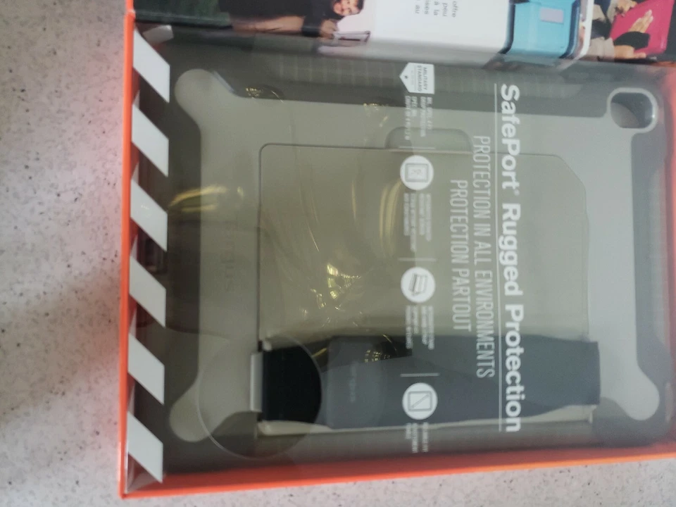 Targus SafePort Rugged Protection for 9.7" iPad & Air 2 THD20004GL BRAND NEW - Image 3 of 4