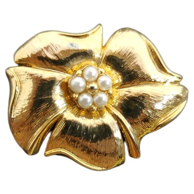 Vintage Danecraft Flower Brooch Pin Faux Pearl Gold Tone Signed