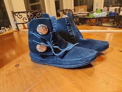 Minnetonka Suede Leather Fringe Moccasin Ankle Boot Black Women size  - Main Image