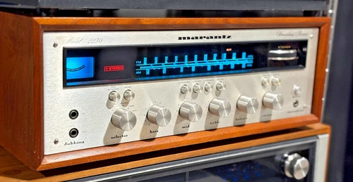 Vintage Marantz 2230 Stereo Receiver with Wood Case