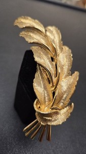 Authentic Signed HAR Gold Plated Leaf Bundle Brooch Statement Piece Estate 4"