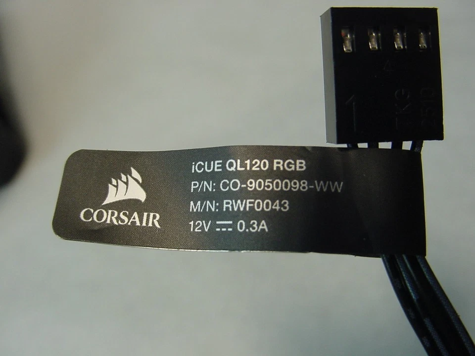 FUNDA ORDENADOR CORSAIR RGB VENTILADOR iCUE QL120 RGB Foto 4 de 4