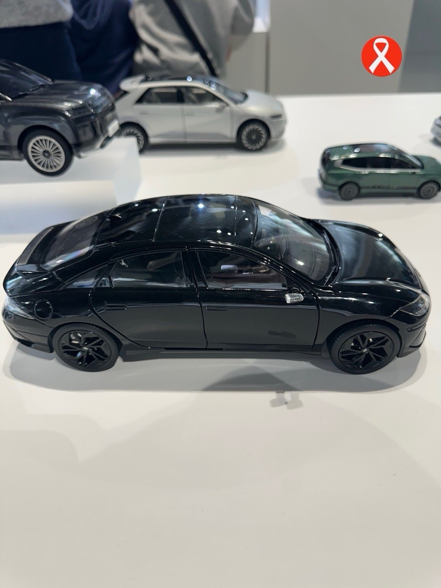 Hyundai IONIQ 6 Onyx Black 1:18 Diecast | eBay