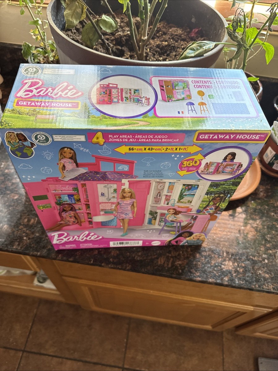 Barbie Getaway Doll House Playset with Play Areas and 11 Decor