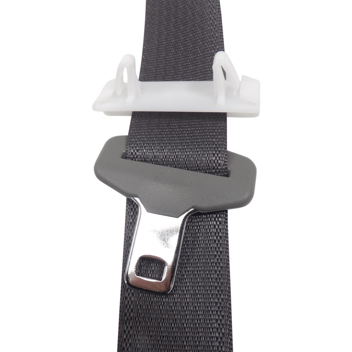 Find 2003 CHEVY TRAILBLAZER REAR SEAT BELT & RETRACTOR ONLY RH PASSENGER GRAY in Garretson