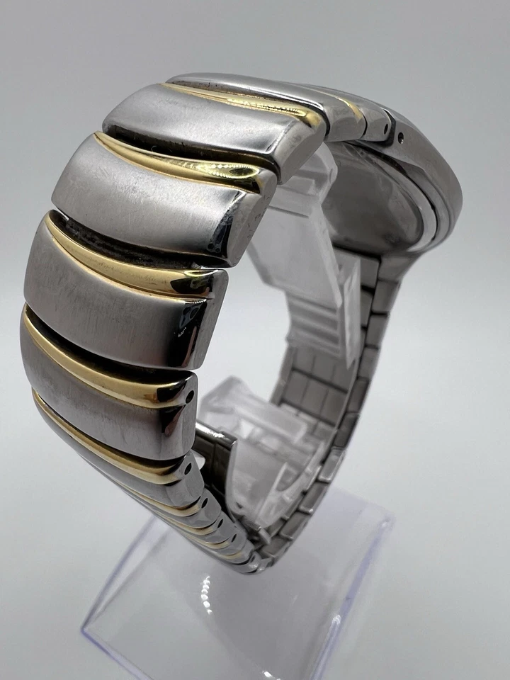 Reloj diario de cuarzo crotón dorado plateado de dos tonos de acero inoxidable para hombre con caja Foto 4 de 4