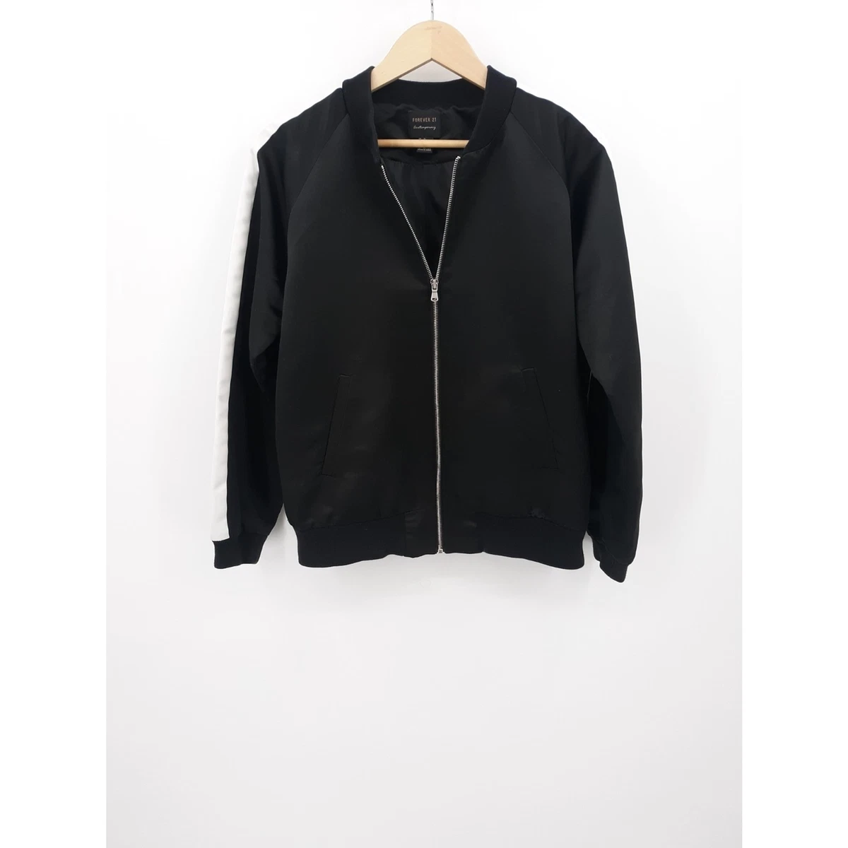 Forever 21 top black bomber jacket
