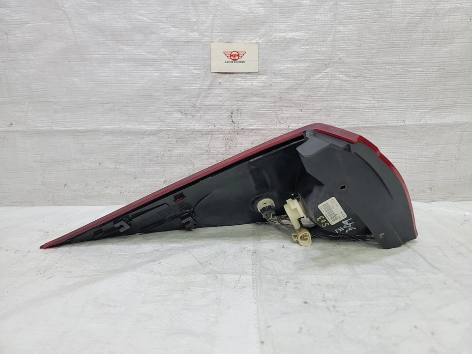 Задний фонарь в сборе для правостороннего пассажира 2004-2007 Buick Rendezvous от оригинального производителя 15281032 - Изображение 4 из 4