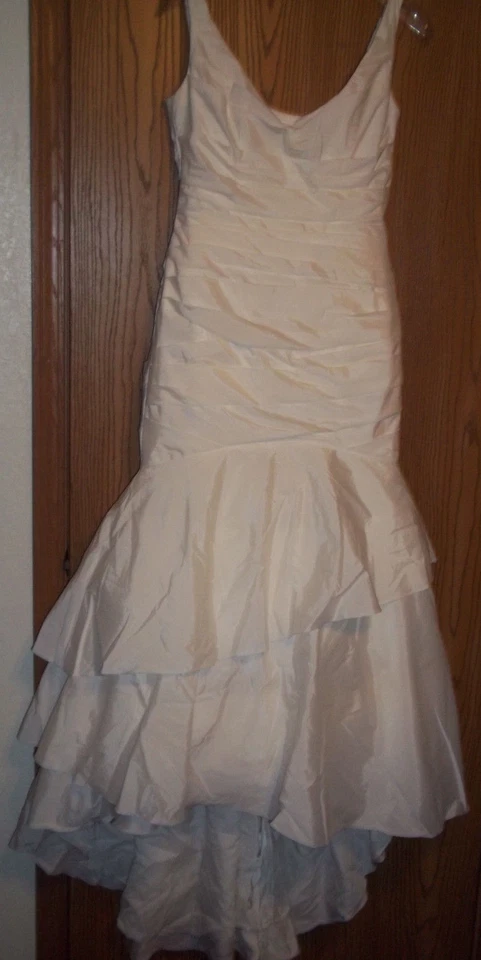 David's Bridal Taffeta Scoop Neck Tiered Mermaid Wedding Dress Size 10 Ivory - Image 2 of 4