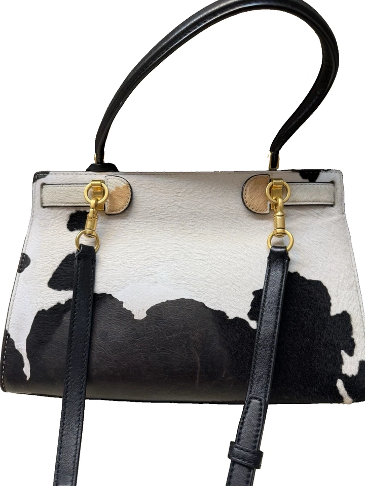 Bolsa satchel Tory Burch Lee Radziwill cabelo de bezerro couro preto branco fecho chave - Imagem 4 de 4