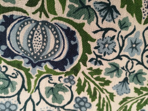 MORRIS & CO LITTLE CHINTZ NETTLE/WOAD Fabric 133cm W x 95cm Long RRP £109/M - Picture 2 of 4
