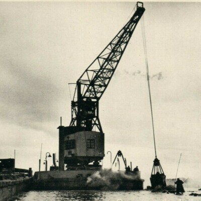 JETTY CONSTRUCTION BOULDER DUTCH ZUIDERZEE WORKS DREDGE CRANE BOAT 2PC POSTCARDS