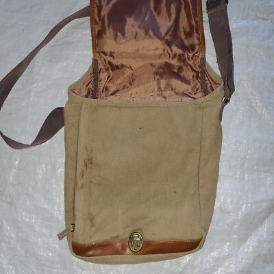 Cargoit Tan Messenger Bag with Adjustable Strap and Durable Design Cargoit messenger bag unisex - Gem main image 3