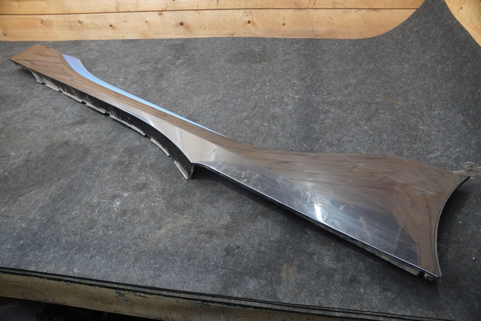 Right Passenger Rocker Panel Side Skirt Trim Molding 51777372040 BMW i8 2014-20
