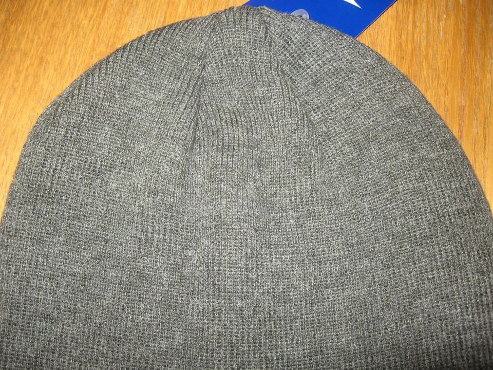 BNWT MENS MIZUNO MELANGE GOLF WINTER  BEANIE HAT GREY ONE SIZE FREE POSTAGE - Image 2 of 4