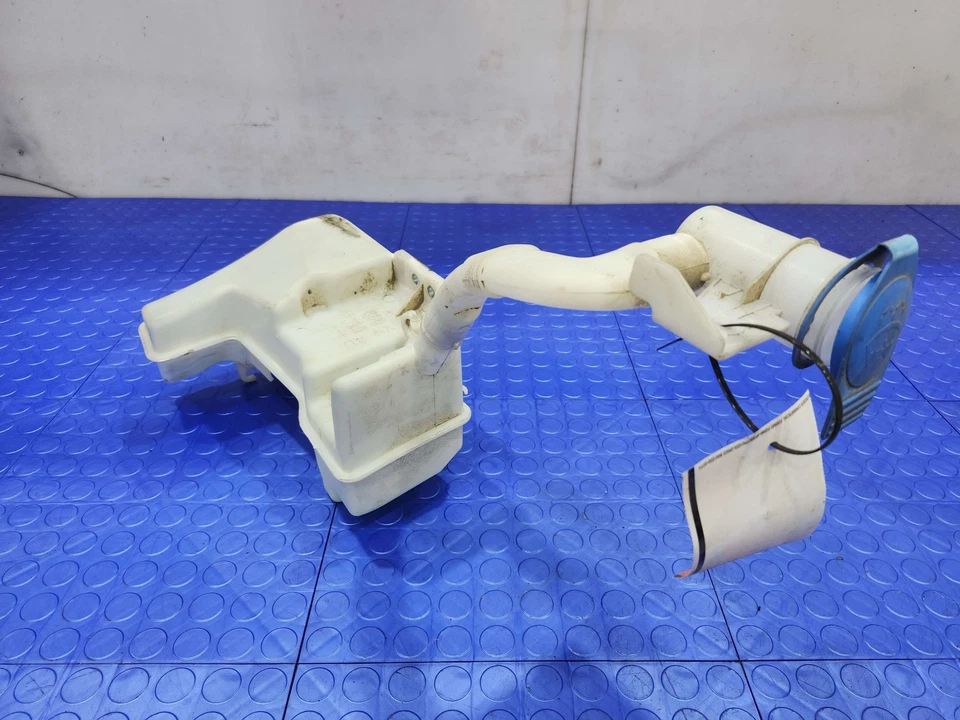 Conjunto depósito líquido lavadora parabrisas 11-18 Volkswagen Jetta sedán OEM Foto 3 de 4