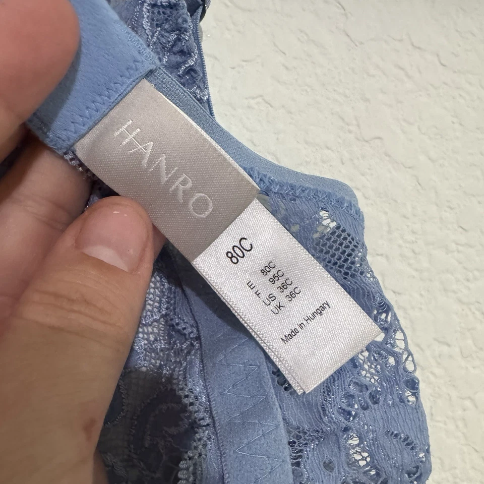 Sujetador Hanro Luxury Moments Todo Encaje Copa Suave Talla 36C Azul Precio de venta sugerido por el fabricante 120 USD Foto 4 de 4