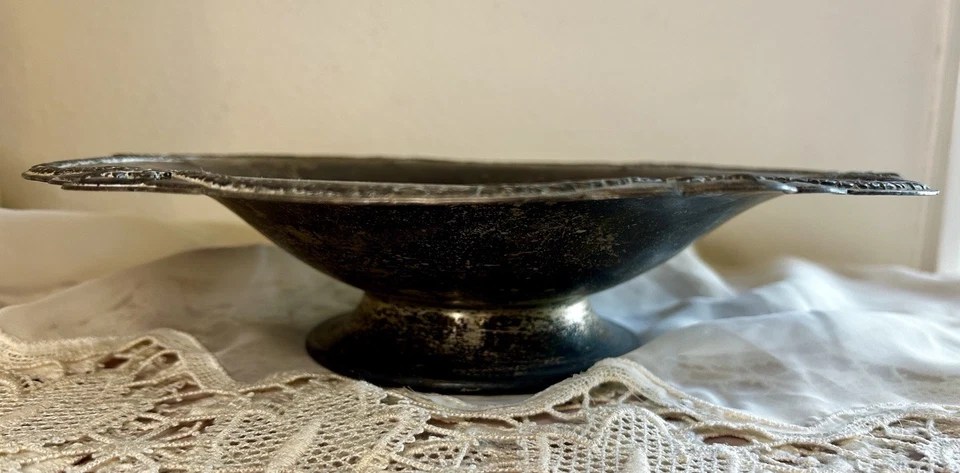 Vintage WM ROGERS Orange Blossom Silver Plated Footed Serving Bowl Dish - Image 3 of 4