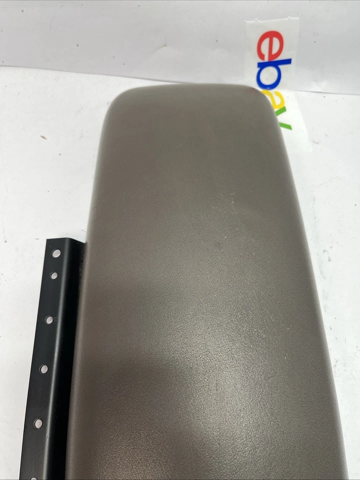 Крышка подлокотника для центральной консоли Lincoln Continental 1998-2002 годов выпуска коричневая от оригинального производителя - Изображение 4 из 4