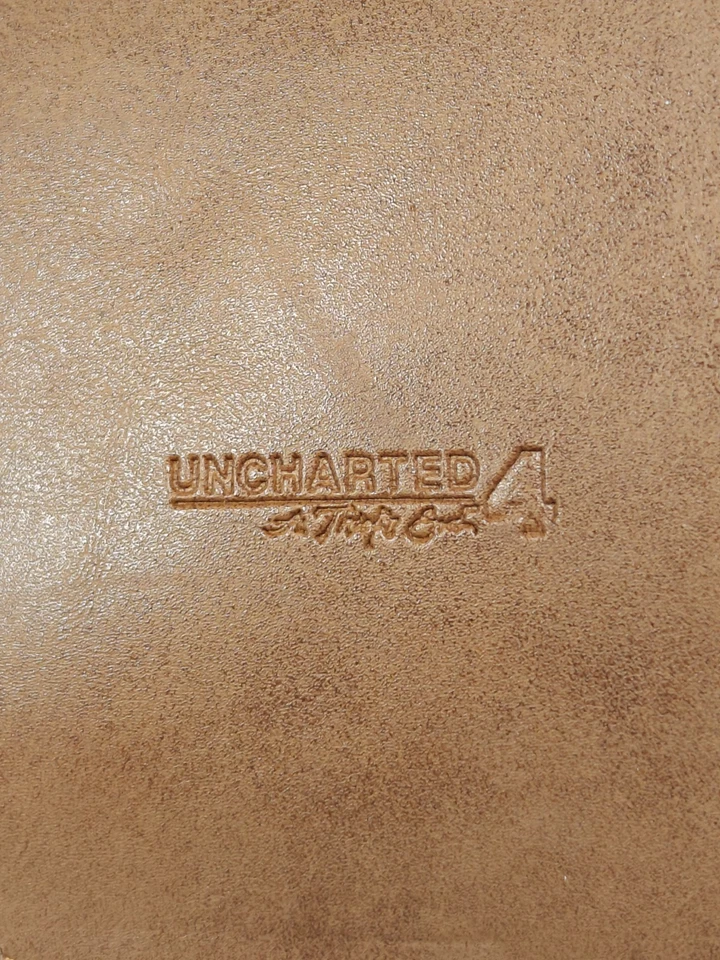 Uncharted 4: El Desenlace del Ladrón Billetera Doble Plegable Caja de Botín Exclusiva. MONEDA INCLUIDA Foto 3 de 3