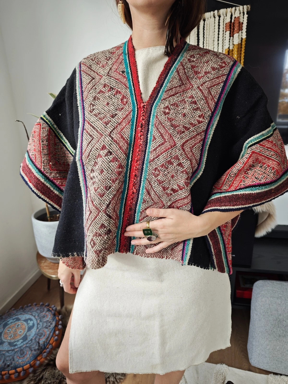 Alpaca Wool Poncho | Unisex One size | Ancestral Design | Handmade in Peru
Opens in a new window or