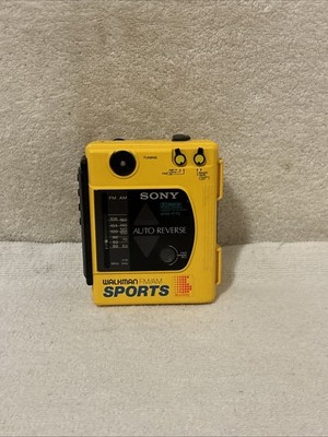 1986 SONY WM-F73 SPORTS WALKMAN FM/AM Only Works Cassette Doesn t Work FREE SHIP