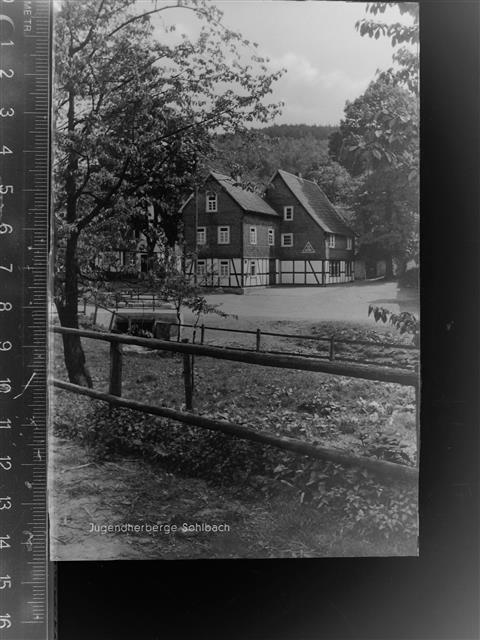 Bild 1 von 2