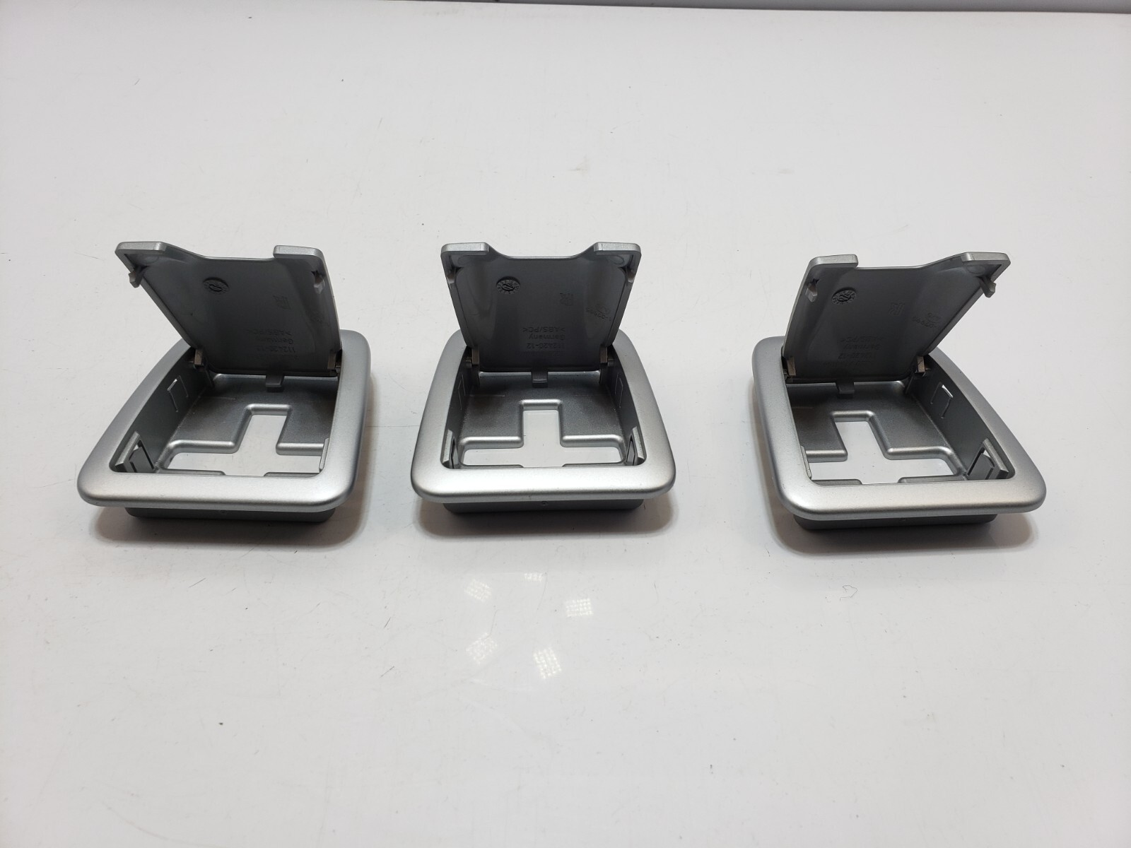 ✅ 10-14 OEM Rolls Royce Ghost RR4 Rear Child Seat Anchor Cover Trim Chrome SET