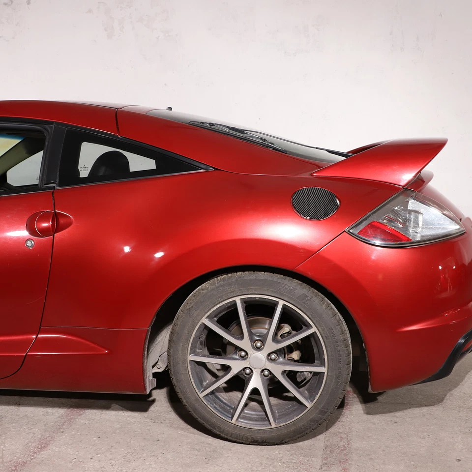 Cubierta de embellecedor de puerta de tanque de combustible de coche de fibra de carbono para Mitsubishi ECLIPSE 2006-2011 Foto 3 de 4