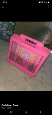 Mattel 1992 Barbie Fold 'N Fun House Foldable Doll House