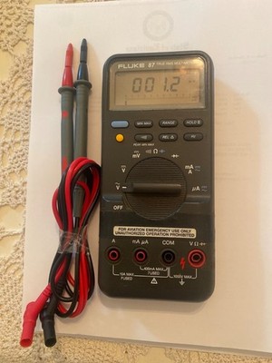Fluke 87 True RMS Handheld Multimeter Working