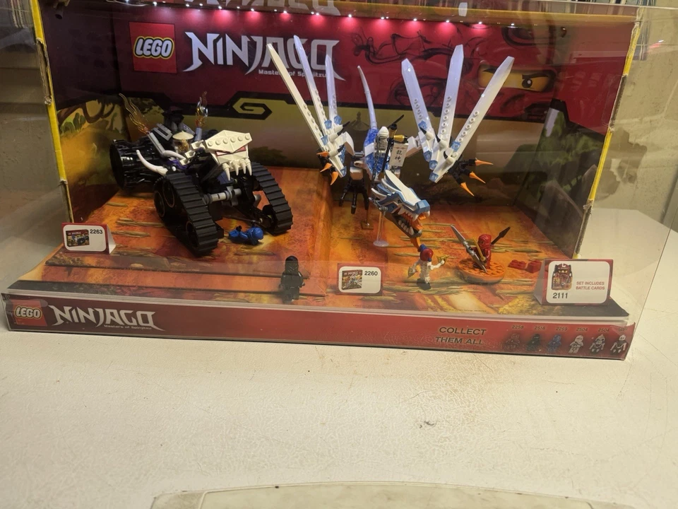 RARE! Original Lego Ninjago Display Case with Motion Lights for the COLLECTOR! - Image 4 of 4