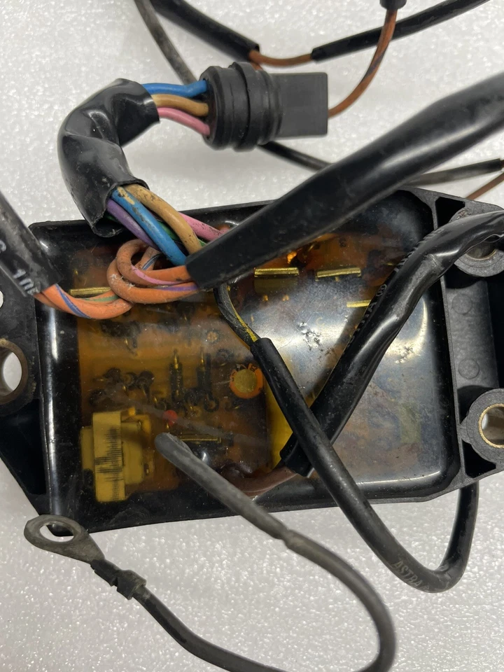 Power Pack Johnson Evinrude usado - CD4 0582262. Equipo original. Foto 2 de 3