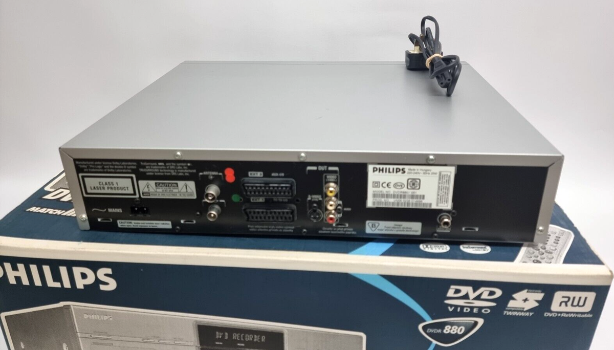 DVD プレーヤー ソニー、ワンセグ内蔵の8型ポータブルDVDプレーヤー