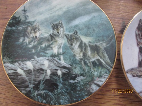 Hamilton Mint Collection "YEAR OF THE WOLF" Complete Set 12 Mini Plates 1998 - Picture 5 of 11