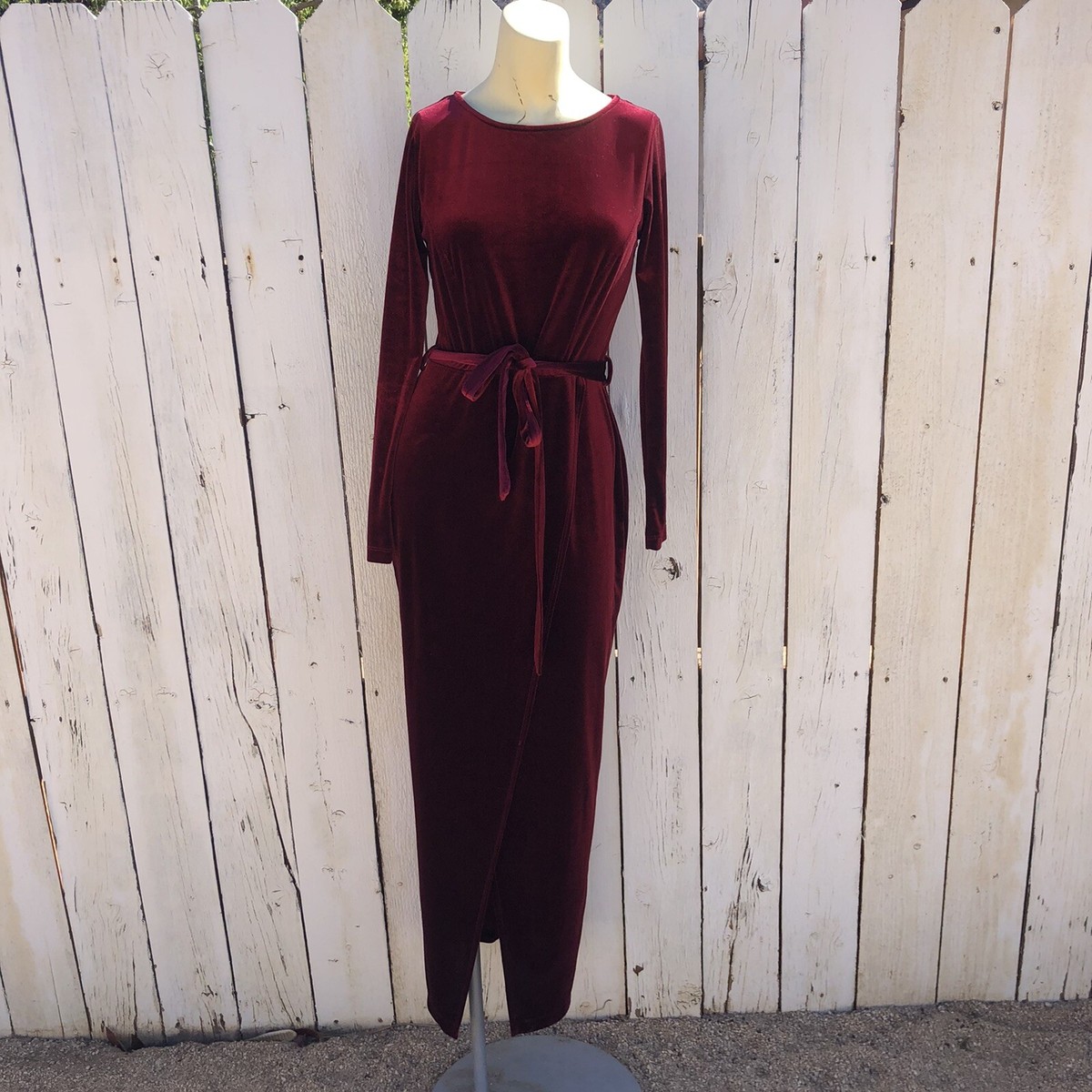 Windsor Classy burgundy Velvet Elegant Formal Small