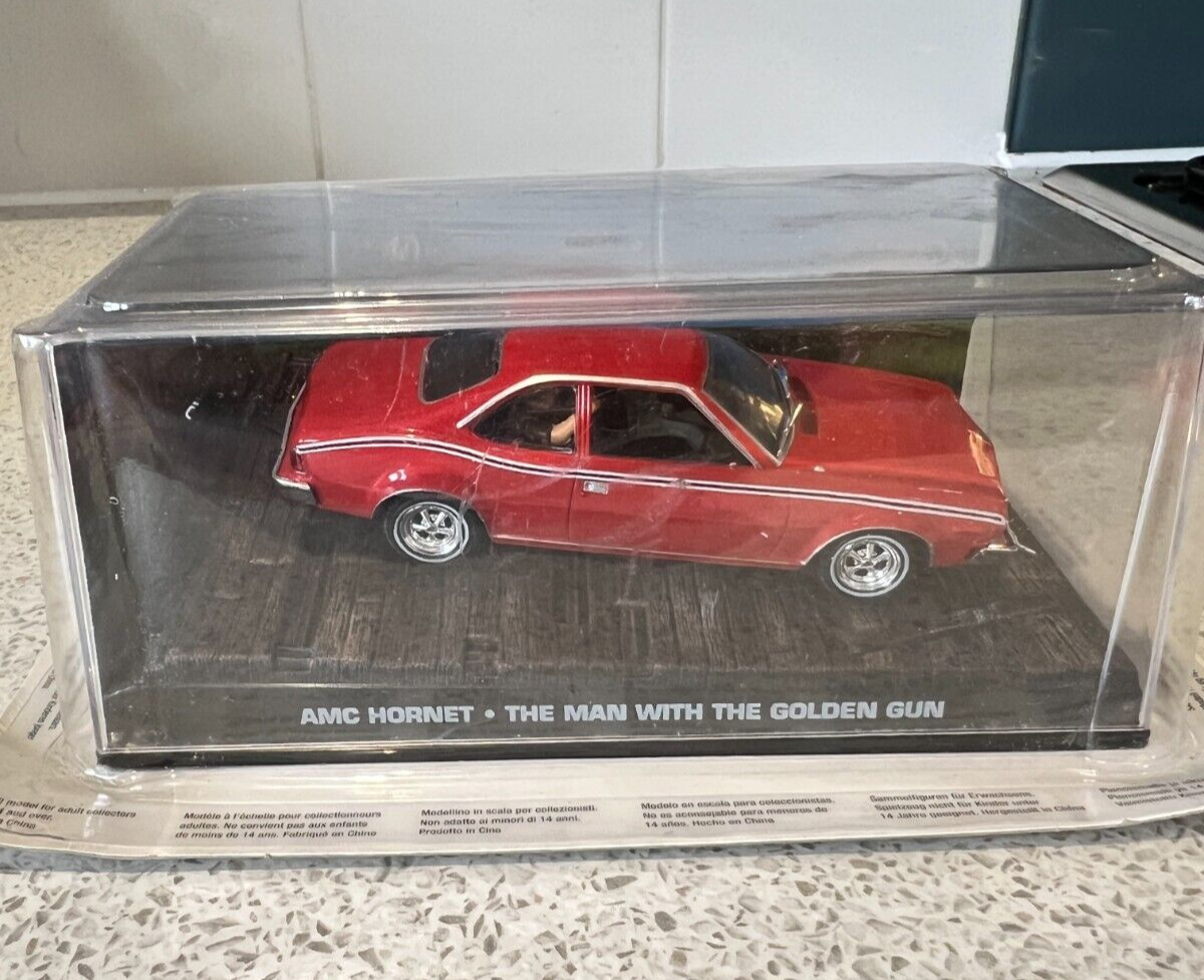 Fabbri James Bond AMC Hornet Man With The golden Gun Diecast  1/43 Scale