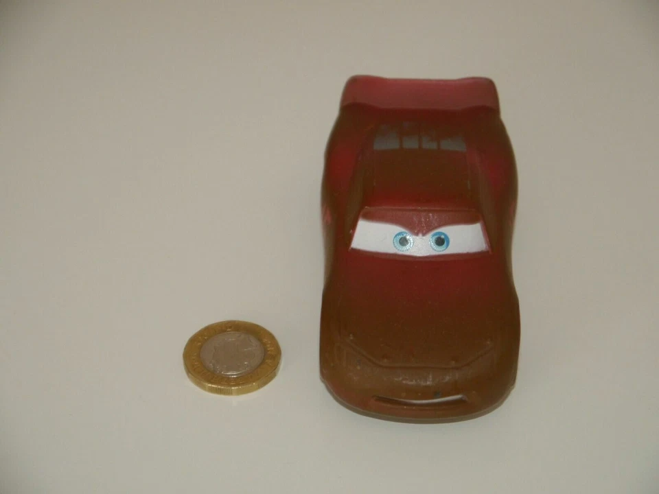 Disney Pixar Cars McQueen como Chester Whipplefilter fundido a presión escala 1:43 _B33 Foto 3 de 4
