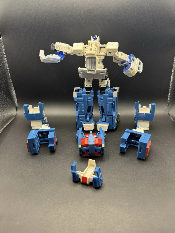 Transformers Ultra Magnus + FansProject City Commander READ DESCRIPTION LOOSE - Image 2 of 2