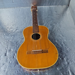   1965 Espana Classical Guitar Made in Sweden Right-Handed Standard Body Brown