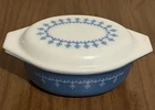 Pyrex Blue Snowflake Garland Casserole With Cover 043 1.5 Qt. USA 1970's Vintage