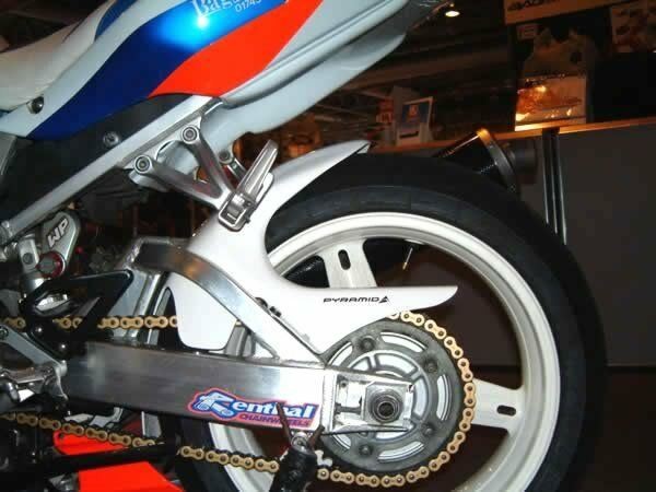 Pyramid Hugger Mudguard Fender Gloss White Suzuki GSXR 750 00-03 GSXR 1000 01-02