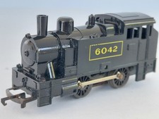 OO Gauge TRI-ANG  HORNBY R.755  0-4-0 Industrial Tank Locomotive No. 6042