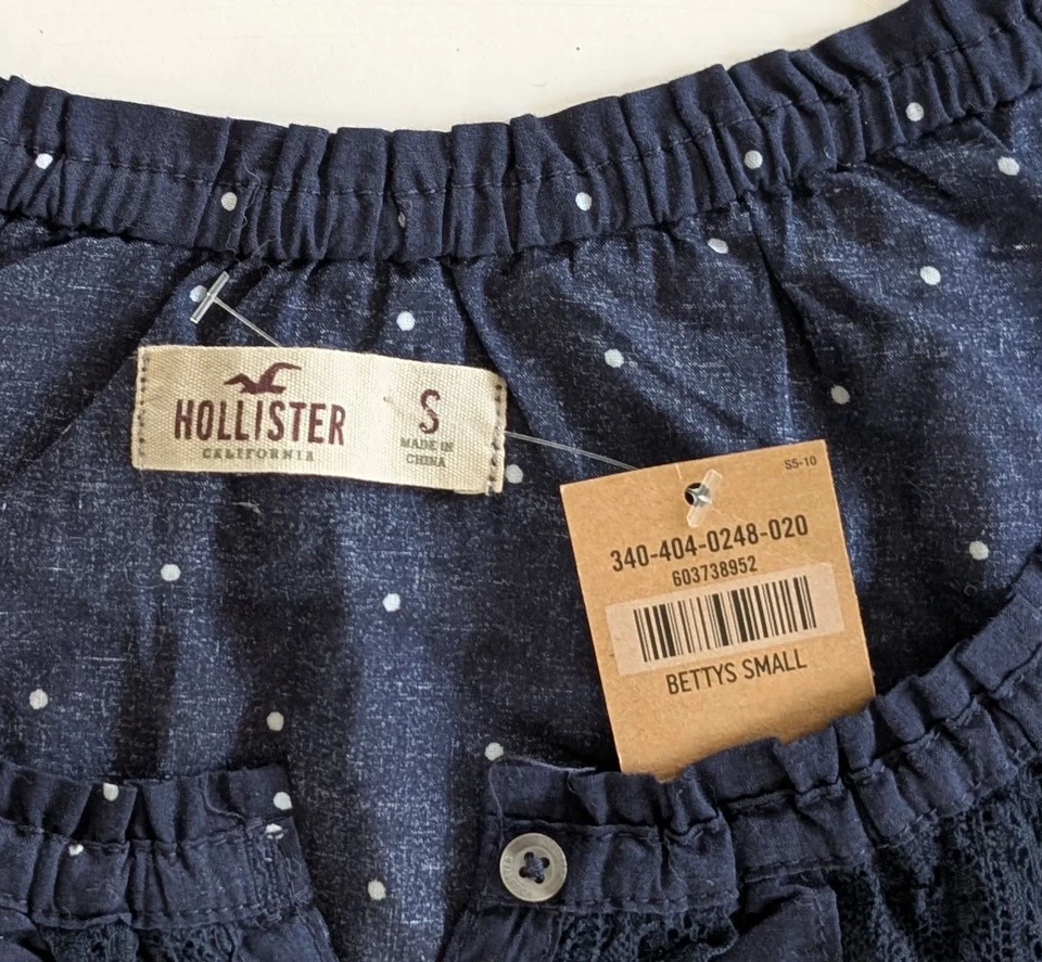NUEVO Hollister Mujer Bettys Pequeña Manga Corta Camisa Blusa Azul Blanco Lunares Foto 3 de 4