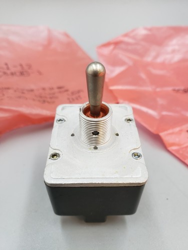Honeywell 4TL1-12 Switch Toggle 4PDT 15A 125V Micro Switch - Picture 7 of 8