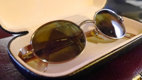 vintage oval sunglasses bausch & lomb B&L W2989 USA