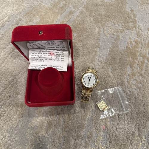 Gold Tone VTG  ILA Watch White Face Stretchable Band For Parts Good Shape
