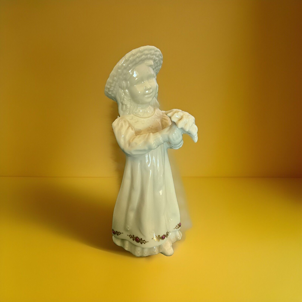 LENOX CHINA JEWELS COLLECTION PORCELAN ISSUED 1994,FLOWERS FOR YOU