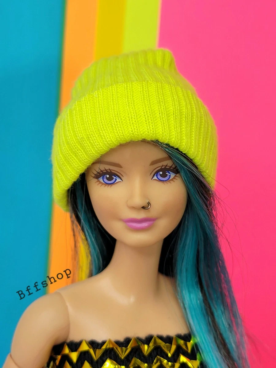 MATTEL NEON YELLOW BEANIE HAT FASHIONISTAS BARBIE FASHION CLOTHES ACCESSORY