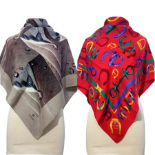 AUTHENTIC Lot of 2 " Etienne Aigner "beautiful vintage Silk Scarfs Twil 34"inch